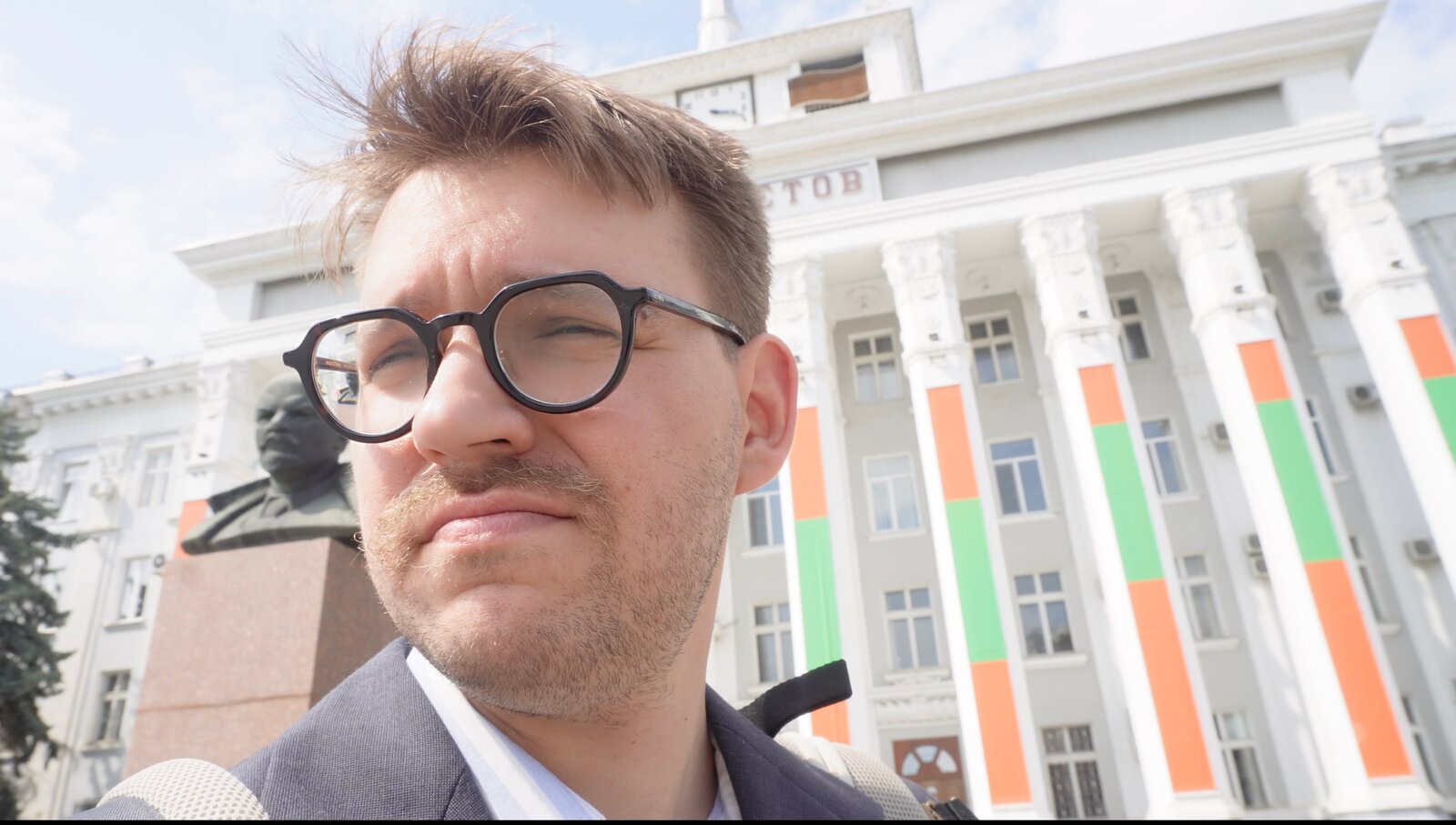Samurai in Transnistria still — a selfie in front of the Supreme Council building in Tiraspol